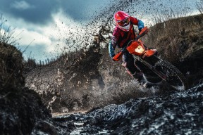 九游娱乐APP-欧洲杯精妙战术：变化多端引爆现场！，欧洲杯战状