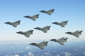 九游网页版官网-传奇“逆袭”故事：从低谷到巅峰的励志传奇，关于传奇励志的古装剧