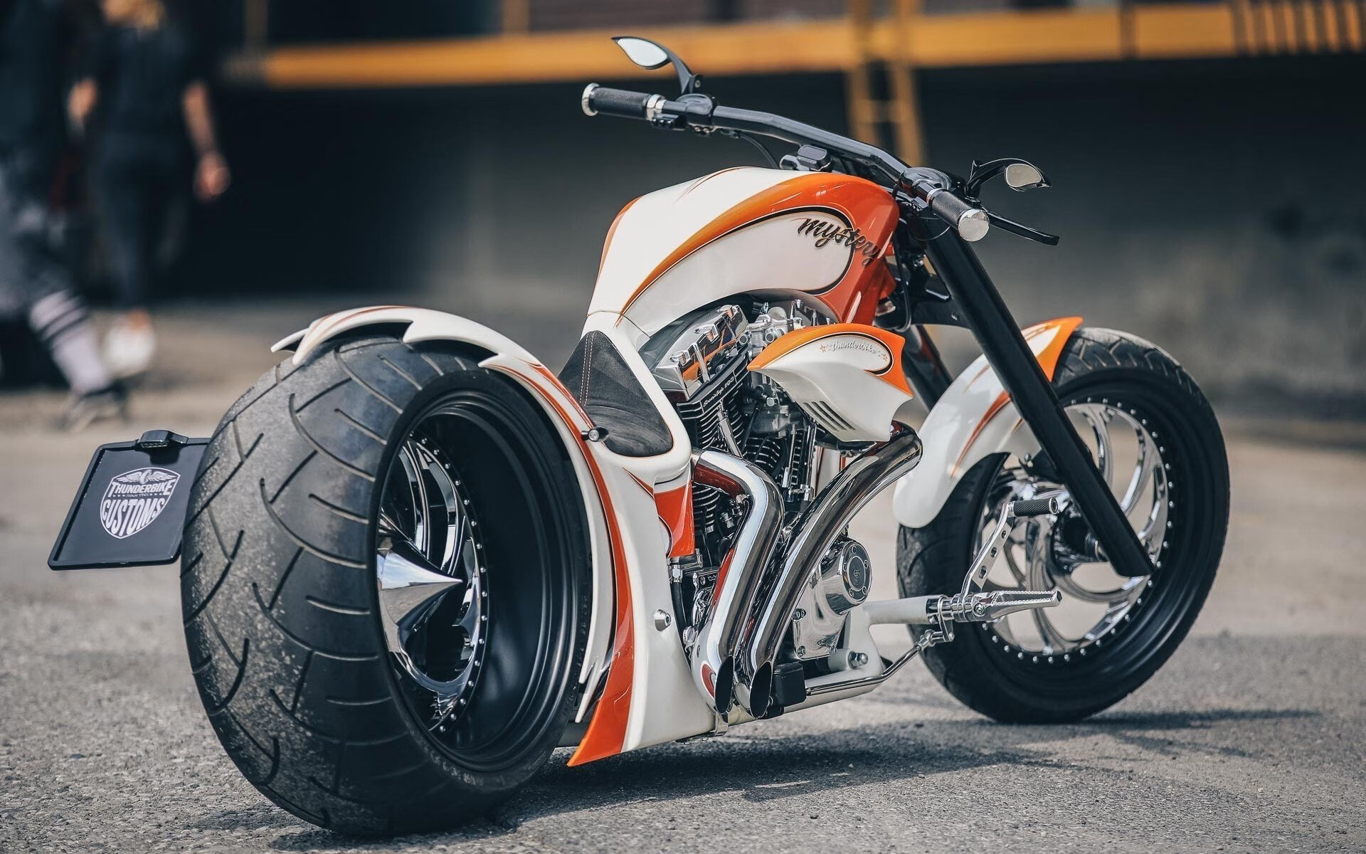 “监测运动员心理状态：团队压力管理的科技新策略”，运动员心理测试